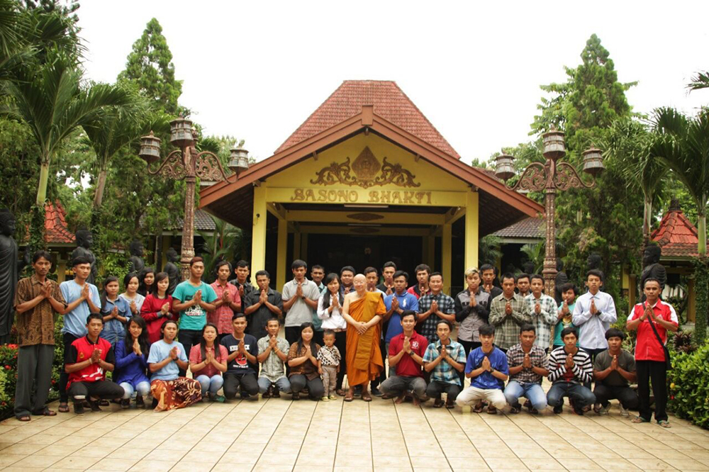 20170225 Maha Vihara Majapahit dan Patung Buddha Tidur, Ikon Mojokerto 2