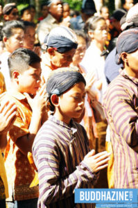 Upacara Tribuana Manggala Bhakti, Nyuwun Tirtha Suci Waisak