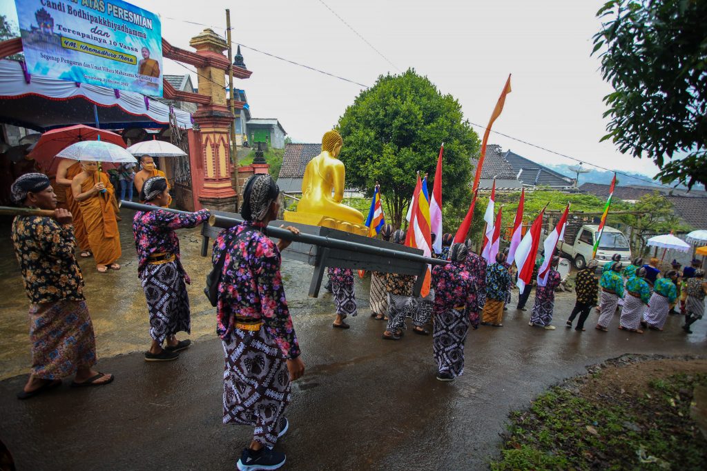 Dharmayatra Ke Candi Mendut Dan Candi Borobudur