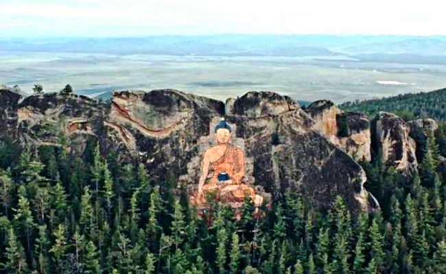 Gambar Buddha Terbesar di Rusia