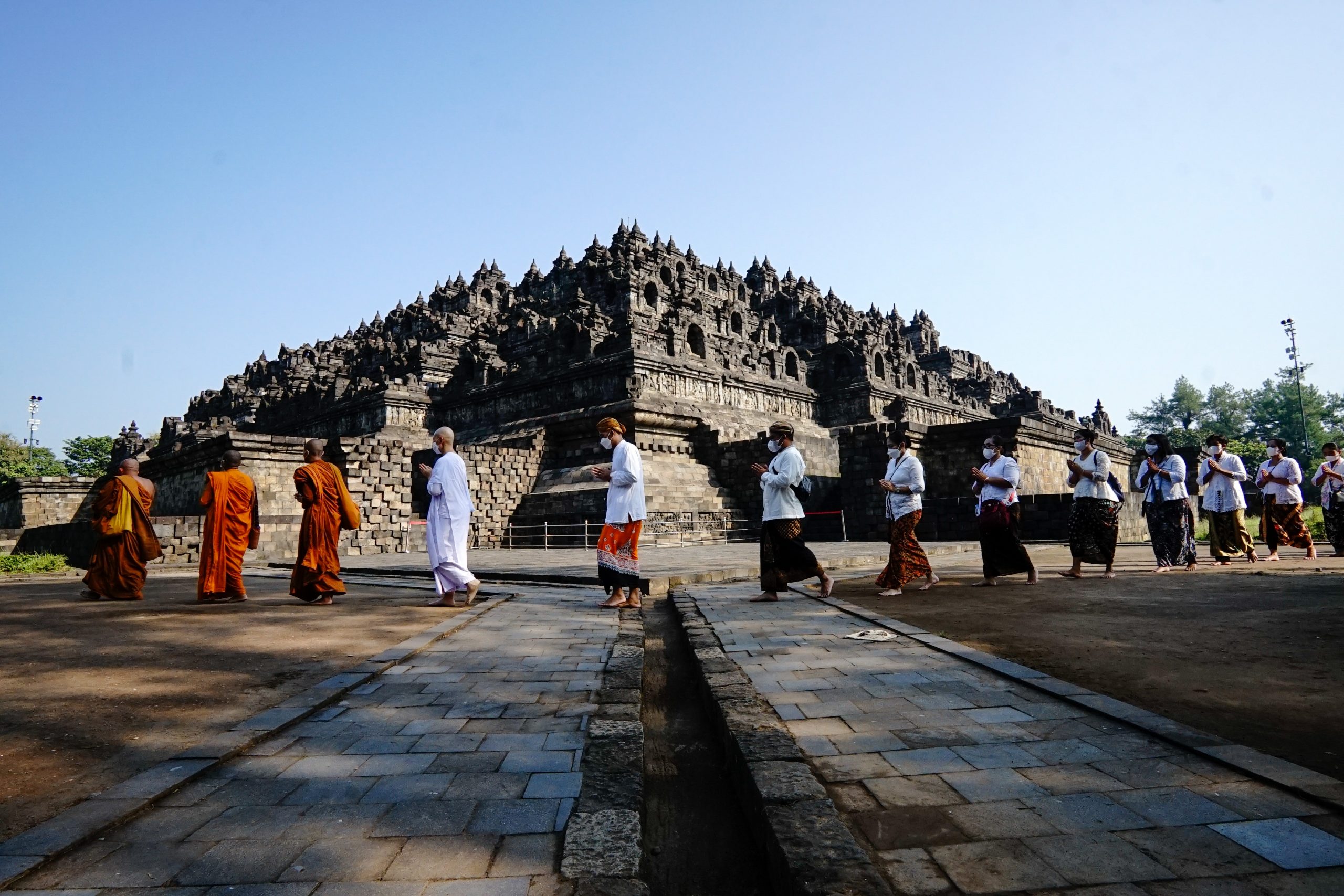 Umat Buddha Bersyukur Dapat Beribadah Nyaman di Borobudur