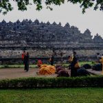 Tradisi San Bu Yi Bai, Tiga Langkah Namaskara di Candi Borobudur