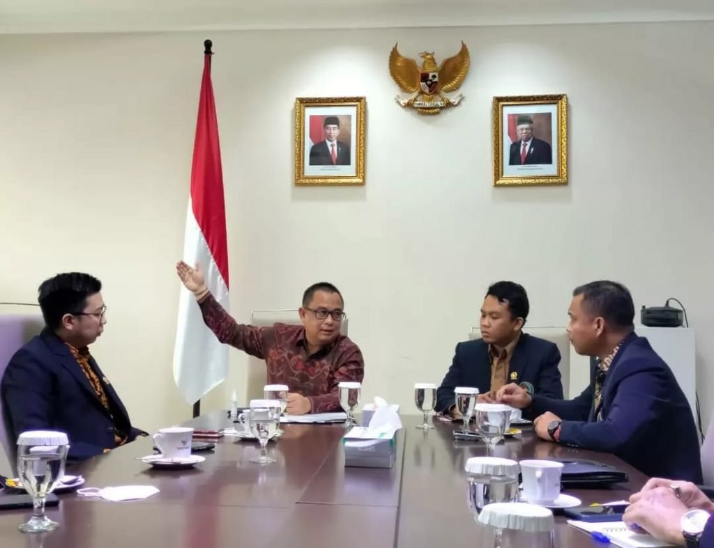 Pengurus DPP Gemabudhi Bertemu dengan Koordinator Staf Khusus Presiden RI, berharap Presiden Jokowi dapat menghadiri rakernas 2022. Sumber: Dok. Gemabudhi